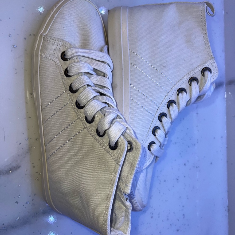 White High-Top Sneakers New